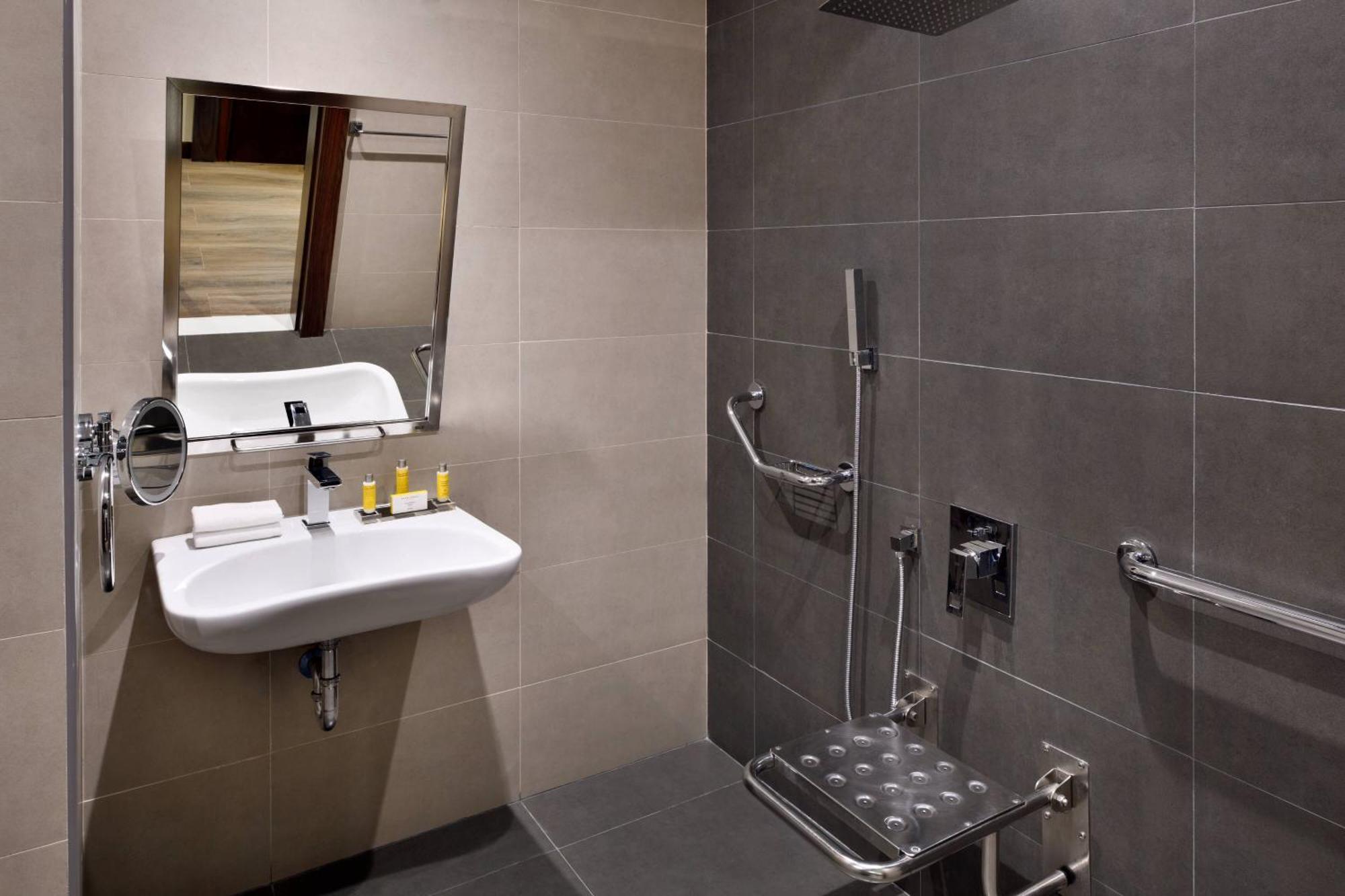 Airport Marriott 4*