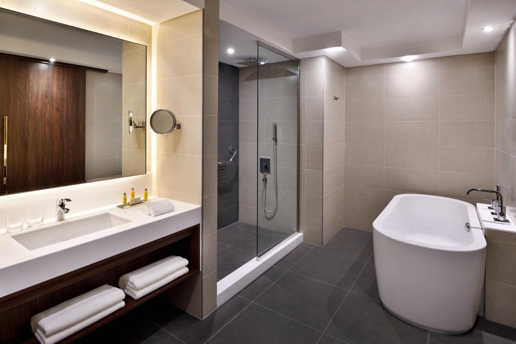 Airport Marriott