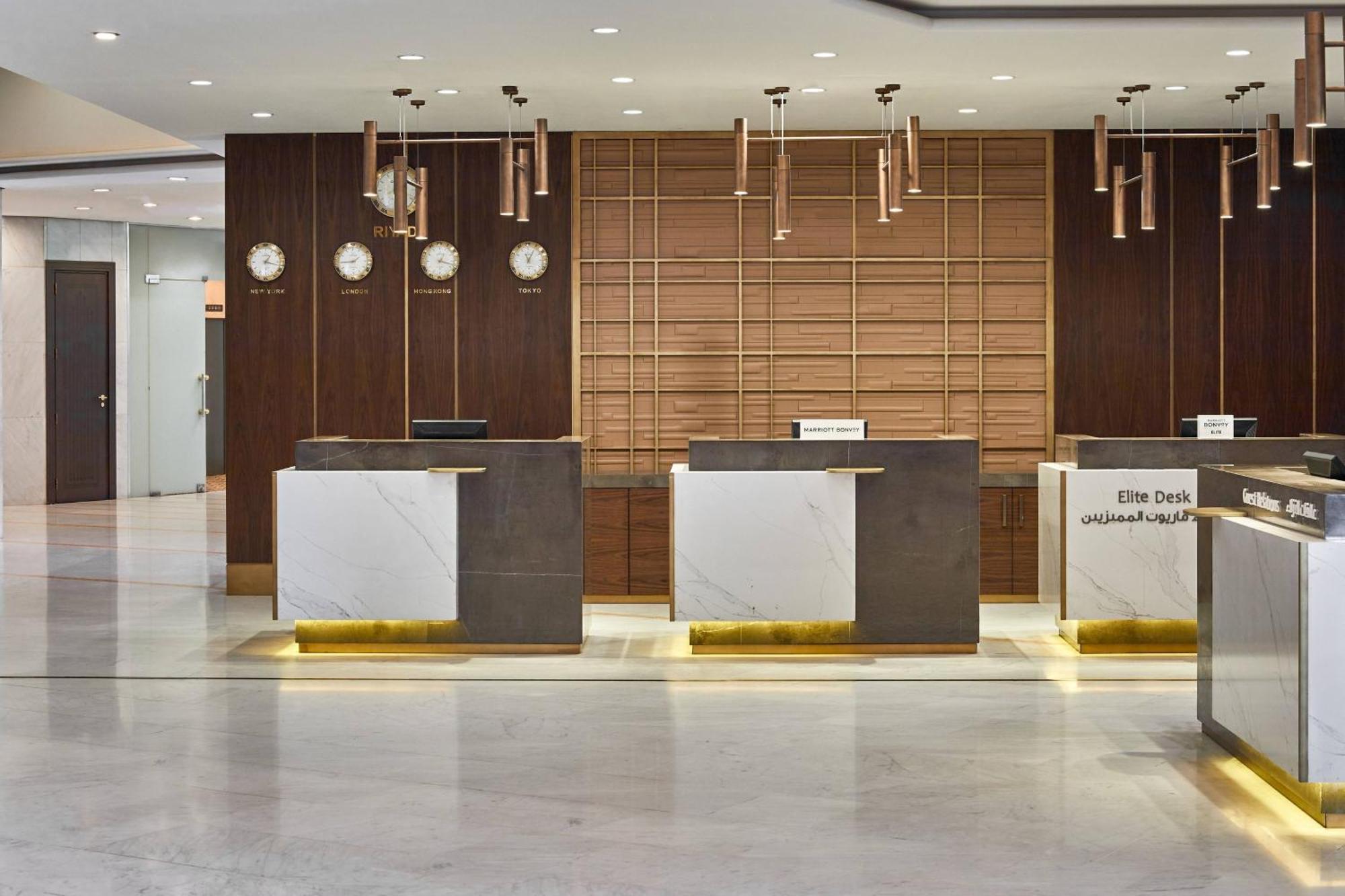 Airport Marriott 4*